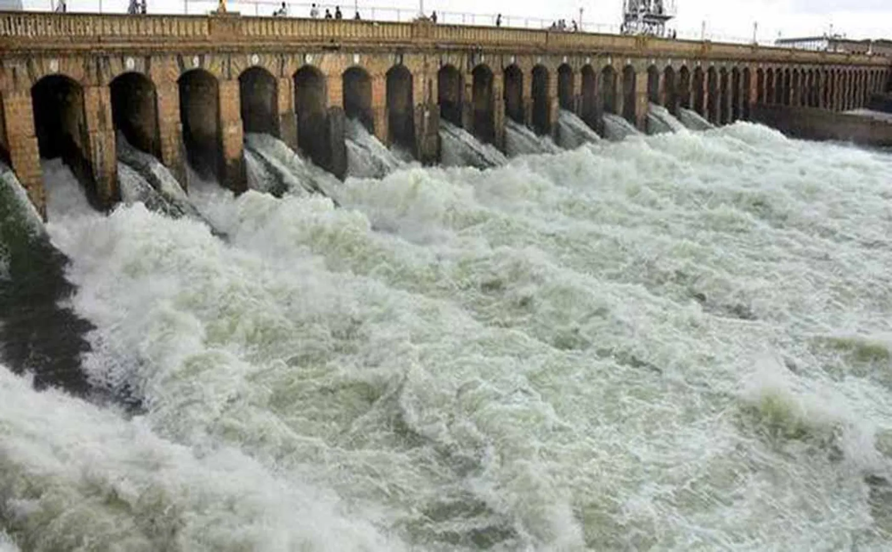karnataka government the dam water released to tamilnadu as water level day bay raised